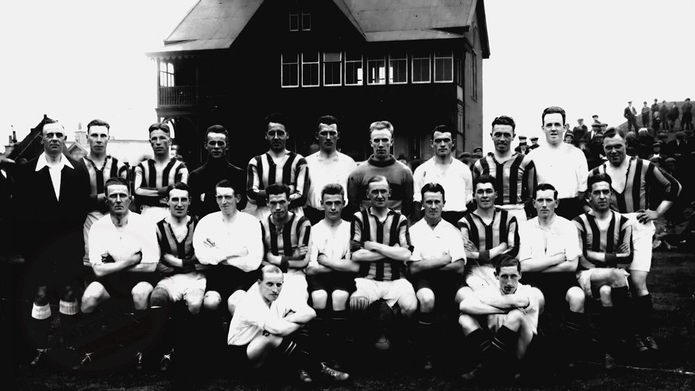 Aberdeen F.C. 1925-26 - Original B&W picture - No copyright - attached.