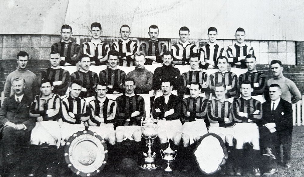 Aberdeen F.C. 1928-29 - No copyright - attached