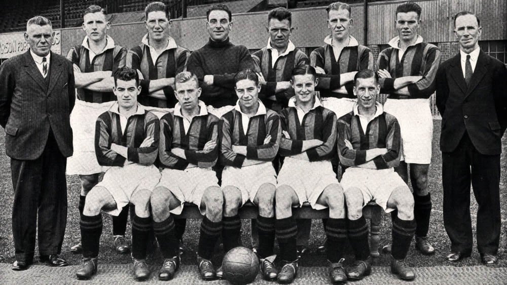 Aberdeen F.C. 1933-34 - Original B&W picture - No copyright - attached.