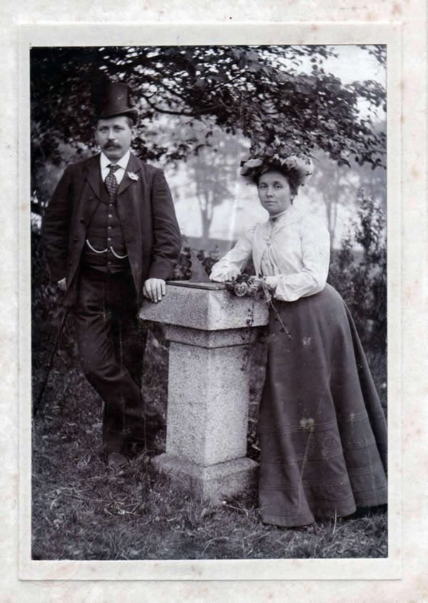 Portrait of John & Annie Robertson - Courtesy of Peter Aikman