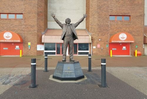 05 Nov 2023, Sir Alex Ferguson statue at Pittodrie Stadium.