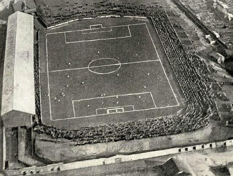 Aerial view of Pittodrie Stadium c.1929 Aerial view of Pittodrie Stadium c.1929 - Original B&W picture - No copyright - attached.